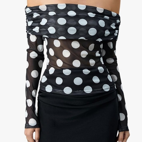 NWT Black and White Polka Dot Off-Shoulder Top - Picture 1 of 4